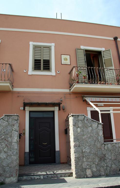 B&B Baia Delle Sirene Giardini Naxos Exterior photo